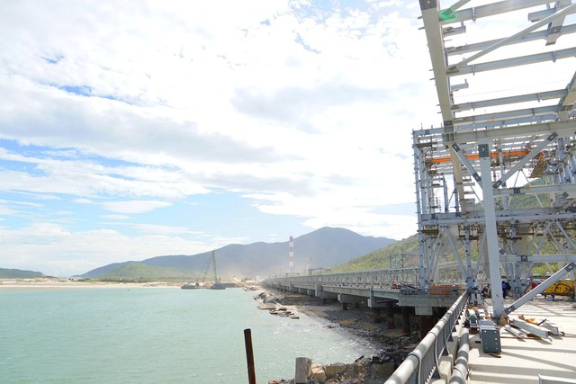 Quảng Trị tháo gỡ vướng mắc, tăng tốc các dự án tại Khu kinh tế Hòn La- Ảnh 2. Quảng Trị tháo gỡ vướng mắc, tăng tốc các dự án tại Khu kinh tế Hòn La- Ảnh 2.