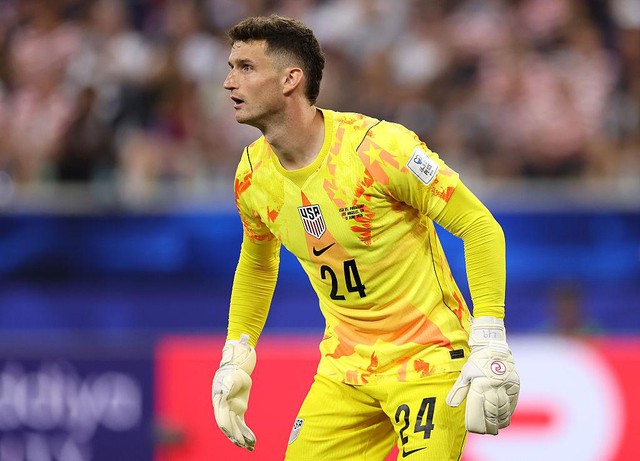Vừa tốt nghiệp đại học danh tiếng Harvard, vừa dự World Cup 2026: Cầu thủ hiếm có này là ai? - Ảnh 2.