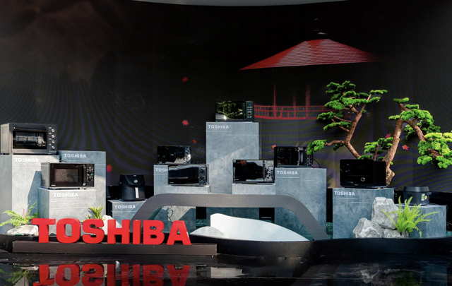 Toshiba trở th&agrave;nh thương hiệu l&ograve; vi s&oacute;ng b&aacute;n chạy số 1 Việt Nam năm 2025 - Ảnh 3.