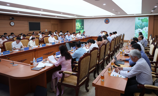 Bộ Tài chính thúc EVN, Petrovietnam, TKV tăng tốc đầu tư, bảo đảm tăng trưởng 2 con số - Ảnh 1.