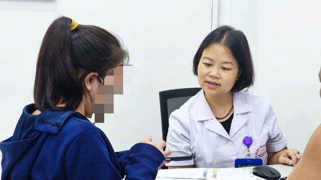 13 năm không bỏ cuộc và cái kết ngọt ngào của hai mẹ con mắc viêm gan B- Ảnh 1. 13 năm không bỏ cuộc và cái kết ngọt ngào của hai mẹ con mắc viêm gan B- Ảnh 1.