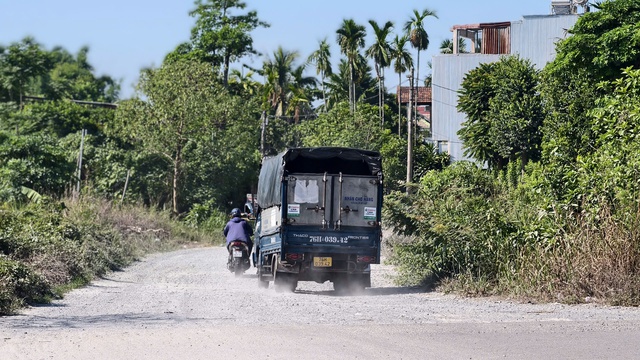 Gần 10 năm thi c&ocirc;ng, tuyến đường 876m ở Quảng Ng&atilde;i mới ho&agrave;n th&agrave;nh khoảng 150m- Ảnh 11.