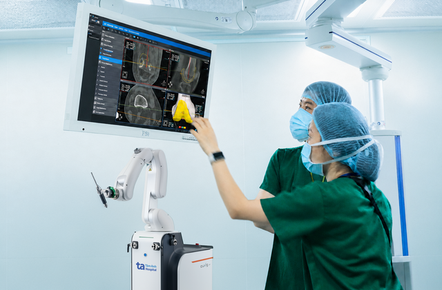 Bệnh viện Tâm Anh đạt 3 chứng nhận quốc tế xuất sắc về thay khớp bằng robot AI đầu tiên tại Việt Nam - Ảnh 4.
