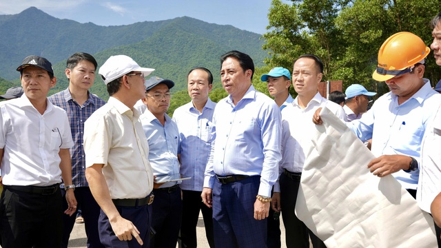 Chạy đua nắng hạn, HueWACO &ldquo;thần tốc&rdquo; đưa nguồn nước mới về Ch&acirc;n M&acirc;y - Lăng C&ocirc; - Ảnh 5.