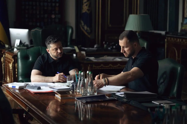 &Ocirc;ng Zelensky ph&ecirc; duyệt chiến dịch 40 ng&agrave;y, g&acirc;y sức &eacute;p l&ecirc;n Nga - Ảnh 1.