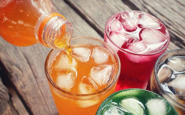 Nam thanh ni&ecirc;n 25 tuổi "m&aacute;u chuyển trắng như sữa" v&igrave; uống thứ nước quen thuộc suốt 6 th&aacute;ng - Ảnh 3.