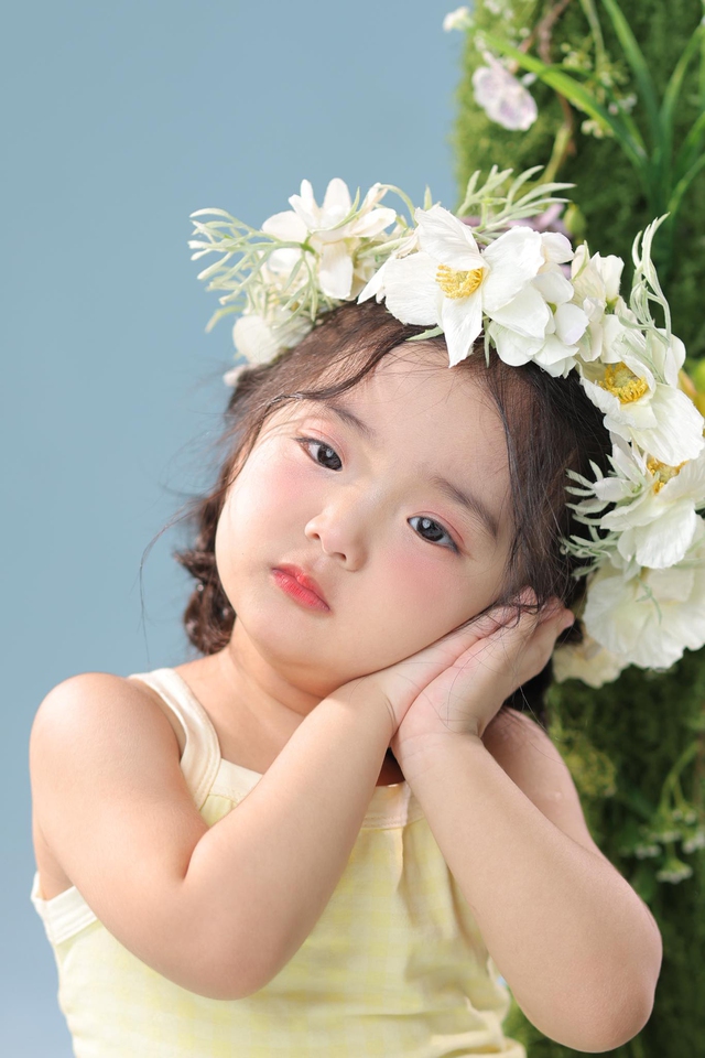 Khung h&igrave;nh "gấp 3 visual" của 3 hot kid nh&agrave; Kh&aacute;nh Thi - Phan Hiển - Ảnh 5.
