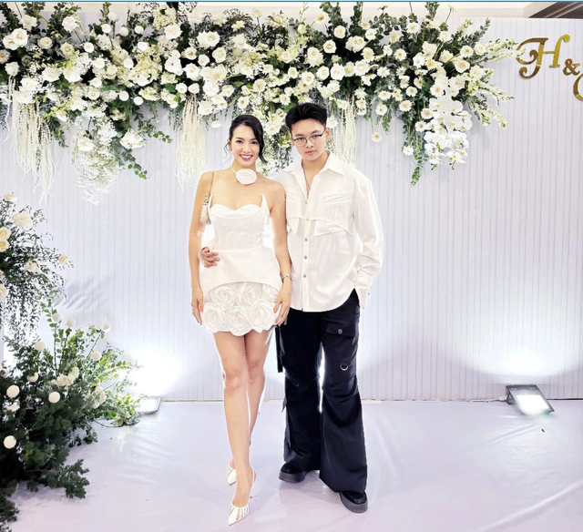 Si&ecirc;u mẫu Anh Thư khoe sắc v&oacute;c trẻ trung ở tuổi 44 - Ảnh 6.