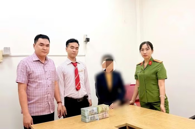 Quen "Tướng Mỹ" tr&ecirc;n mạng, người phụ nữ su&yacute;t mất hơn 1,3 tỷ đồng- Ảnh 1.