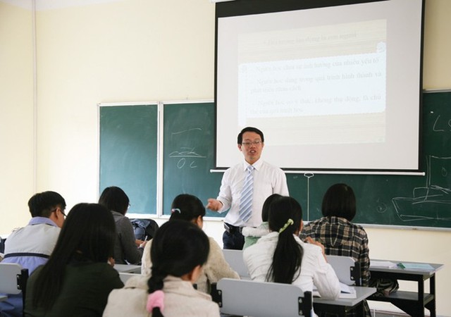 Lần đầu đề xuất khung ri&ecirc;ng cho giảng vi&ecirc;n trường ch&iacute;nh trị, đ&agrave;o tạo - bồi dưỡng - Ảnh 1.