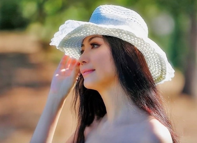Đời tư b&iacute; ẩn của "đ&oacute;a hồng" đầu ti&ecirc;n từng 2 lần đăng quang Hoa hậu Việt Nam - Ảnh 6.
