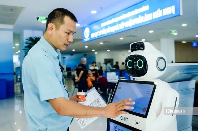 Không làm gián đoạn việc cung cấp dịch vụ công trực tuyến, ảnh hưởng đến người dân, doanh nghiệp - Ảnh 1.