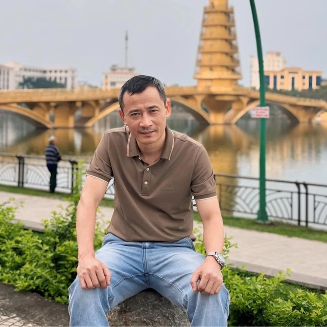 "Trùm" vai phản diện trên VTV, đời thực là NSƯT có hàm Trung tá công an- Ảnh 4. "Trùm" vai phản diện trên VTV, đời thực là NSƯT có hàm Trung tá công an- Ảnh 4.