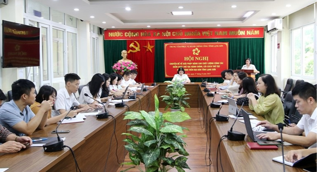 Lạng Sơn chấn chỉnh tình trạng chậm hẹn giải quyết thủ tục hành chính- Ảnh 1. Lạng Sơn chấn chỉnh tình trạng chậm hẹn giải quyết thủ tục hành chính- Ảnh 1.