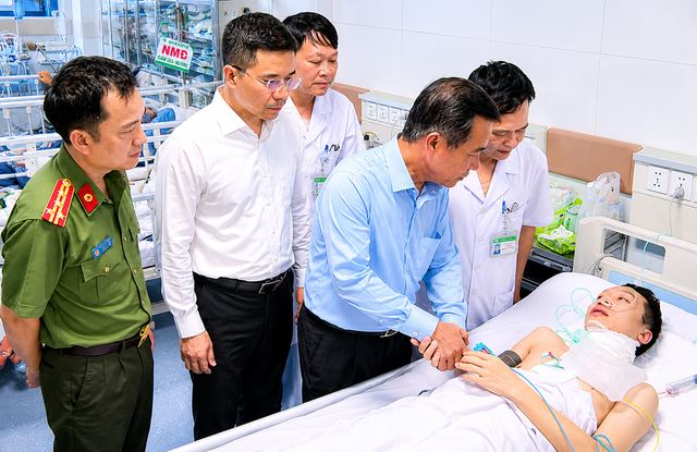 Trung tá cảnh sát bị thương khi dũng cảm khống chế đối tượng nghiện ma túy- Ảnh 3. Trung tá cảnh sát bị thương khi dũng cảm khống chế đối tượng nghiện ma túy- Ảnh 3.
