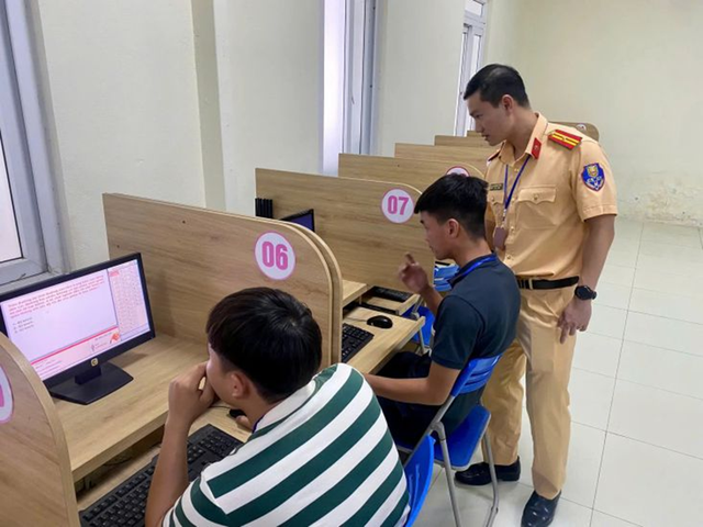 Tin vui cho người học lái: Dự kiến giảm 50% thời gian cấp giấy phép lái xe - Ảnh 1.
