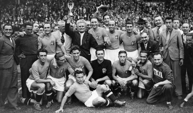 Huấn luyện viên vô địch World Cup nhiều nhất - Ảnh 1.