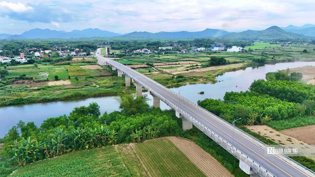 Cận cảnh cầu 150 tỉ đồng nối đôi bờ vui, người dân hết cảnh đi vòng hơn 20km- Ảnh 11.