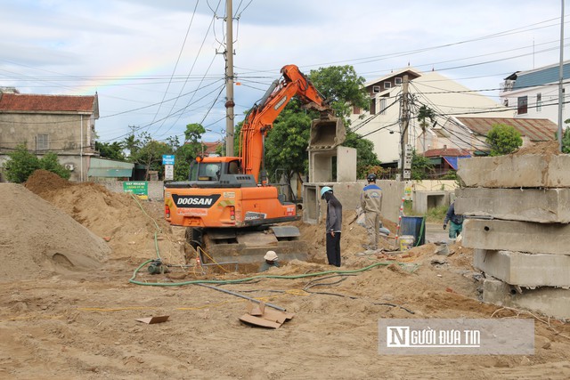 Ám ảnh "ổ voi" bủa vây đường trung tâm, người dân mong mỏi dự án 217 tỷ sớm hoàn thành- Ảnh 4.