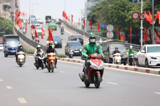 Dự báo thời tiết 13/7/2026: Miền Bắc có nơi nắng tới 35 độ, mưa dông sẽ xuất hiện vào thời điểm này- Ảnh 1.