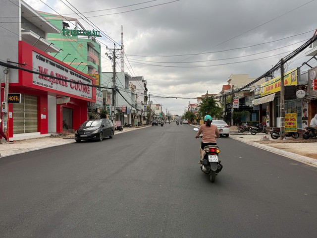 Cận cảnh tuyến đường từ Trung t&acirc;m Phan Thiết cũ ra Mũi N&eacute; sau hơn một năm thi c&ocirc;ng - Ảnh 16.