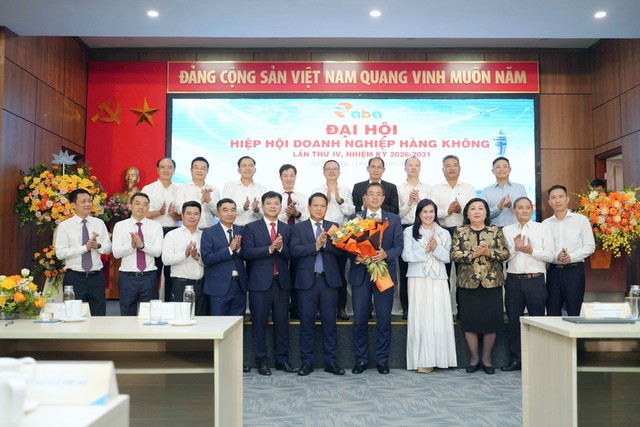 L&atilde;nh đạo Vietnam Airlines được bầu l&agrave;m Chủ tịch Hiệp hội Doanh nghiệp H&agrave;ng kh&ocirc;ng - Ảnh 3.