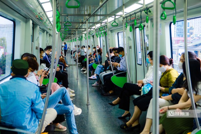 Luật sư giải đ&aacute;p băn khoăn của nhiều t&agrave;i xế về việc mở nhạc tr&ecirc;n xe - Ảnh 4.
