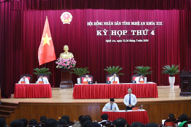 Giám đốc Sở NN&MT Nghệ An lý giải phản ánh "cò" làm sổ đỏ nhanh hơn người dân- Ảnh 1.