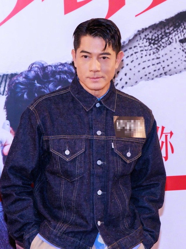 Mỹ nam "vạn người mê": Tuổi 61 vẫn phong độ, hôn nhân viên mãn bên vợ kém 22 tuổi cùng 3 con- Ảnh 4.