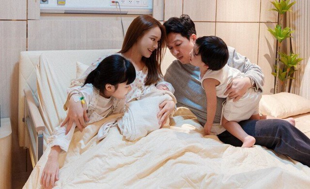 Nhã Phương - mẹ "bỉm sữa" 3 con khoe sắc vóc trẻ trung, xinh đẹp - Ảnh 4.