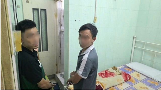 Vụ cướp 16,5 cây vàng ở nhà nghỉ: Nạn nhân kể khoảnh khắc bị gí dùi cui, cướp sạch tài sản - Ảnh 2.