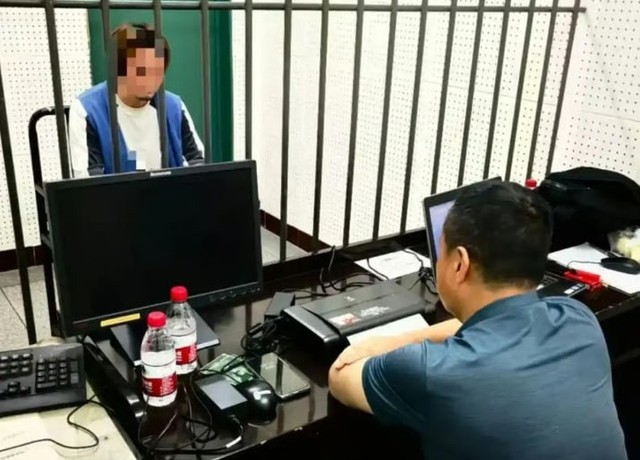 Người đàn ông lừa đảo hơn 126 tỷ đồng để chu cấp cho bạn gái - Ảnh 1.
