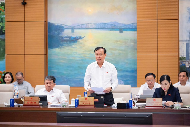 Đại tướng Phan Văn Giang trình UBTVQH dự án Luật Phòng, chống phổ biến vũ khí hủy diệt hàng loạt- Ảnh 2.