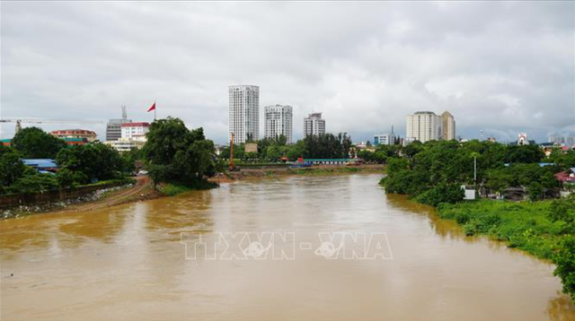 Công điện khẩn: Quân đội sẵn sàng ứng phó mưa lũ, chuẩn bị sơ tán dân khỏi vùng nguy hiểm - Ảnh 1.