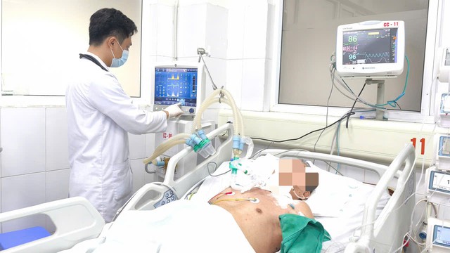 Bị gà mổ vào chân, cụ ông 94 tuổi nguy kịch vì uốn ván - Ảnh 1.