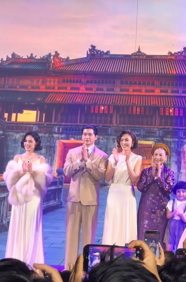 "Ngọc nữ" Tăng Thanh Hà tái xuất sau 13 năm gây bất ngờ - Ảnh 1.