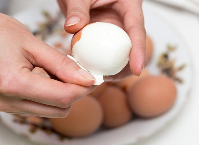 Ăn trứng 30 quả trứng mỗi ngày, người đàn ông đi khám nhận kết quả "khó tin" - Ảnh 2.