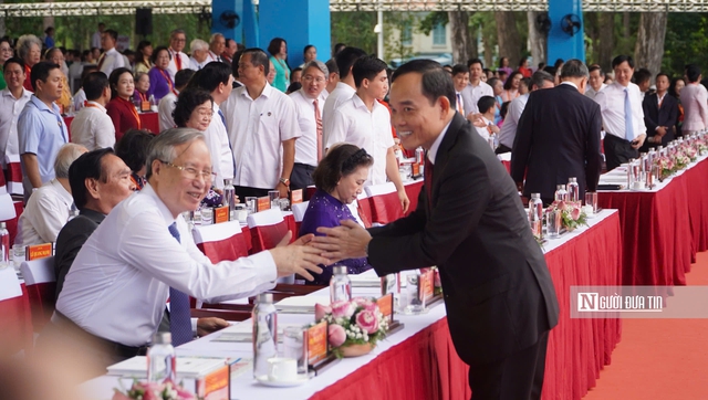 Tổng Bí thư, Chủ tịch nước Tô Lâm dự lễ kỷ niệm 50 năm Ngày thành phố Sài Gòn - Gia Định vinh dự mang tên Chủ tịch Hồ Chí Minh - Ảnh 9.