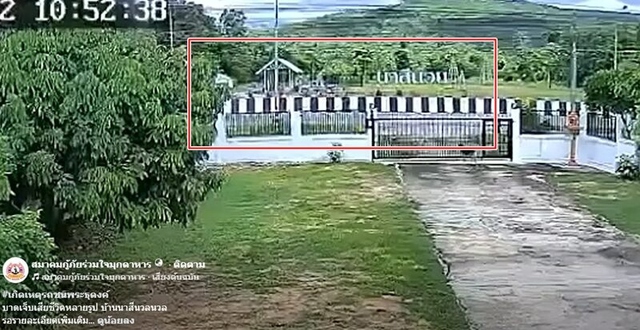 Xe b&aacute;n tải đ&acirc;m tr&uacute;ng c&aacute;c nh&agrave; sư, 8 người tử vong, 13 người bị thương - Ảnh 1.