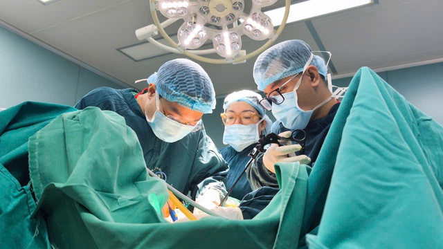 Tự nặn mụn vùng kín, nam thanh niên bị nhiễm khuẩn huyết- Ảnh 1.