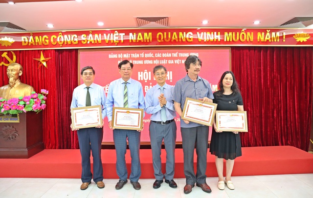 Đảng bộ Trung ương Hội Luật gia Việt Nam tổ chức Hội nghị sơ kết c&ocirc;ng t&aacute;c Đảng 6 th&aacute;ng đầu năm - Ảnh 7.