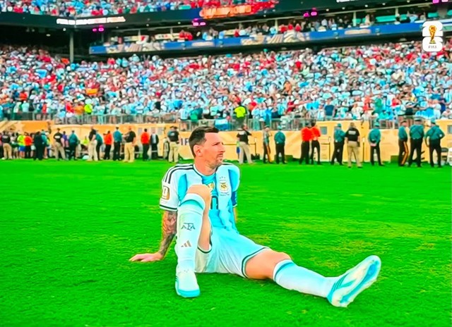 Ca sĩ Mỹ Tâm có động thái gây chú ý khi gửi lời động viên đến Messi - Ảnh 2.