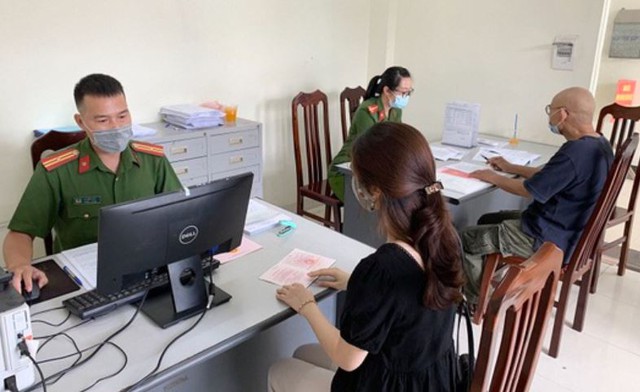 Những trường hợp tạm thời chưa được thay đổi nơi cư tr&uacute;, người d&acirc;n cần biết - Ảnh 1.