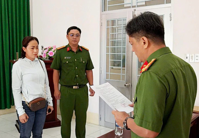 Bắt một phụ nữ ở An Giang lừa đảo chiếm đoạt hơn 59 tỉ đồng - Ảnh 1.