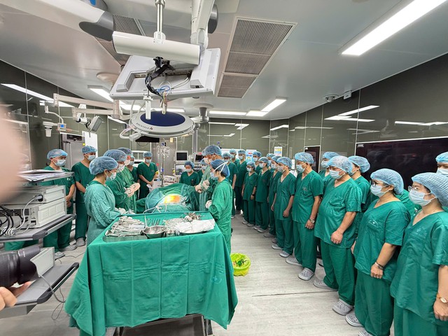 Người đàn ông hiến tạng viết tiếp 3 cuộc đời hồi sinh- Ảnh 1.