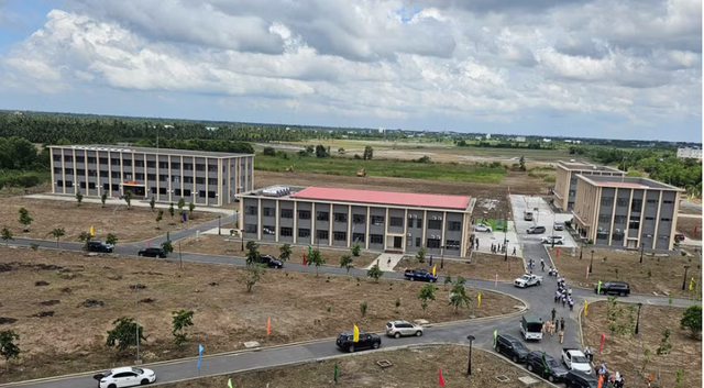 Trường Văn h&oacute;a C&ocirc;ng an nh&acirc;n d&acirc;n III tuyển 1.000 học sinh năm học đầu ti&ecirc;n v&agrave; miễn ph&iacute; ho&agrave;n to&agrave;n cho c&aacute;c ni&ecirc;n kh&oacute;a - Ảnh 2.