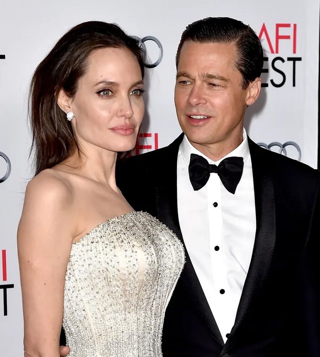 Thái độ của nữ minh tinh Hollywood khi các con đồng loạt bỏ họ Brad Pitt - Ảnh 3.