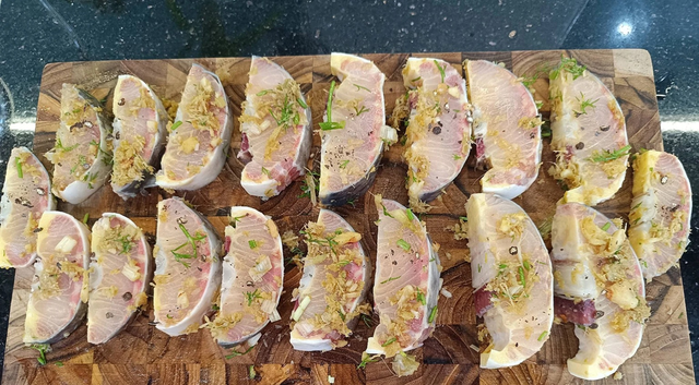 Loại cá có vẻ ngoài xấu xí nhưng lại là "kho báu dinh dưỡng": Thịt dày, ít tanh, giàu omega-3 - Ảnh 1.