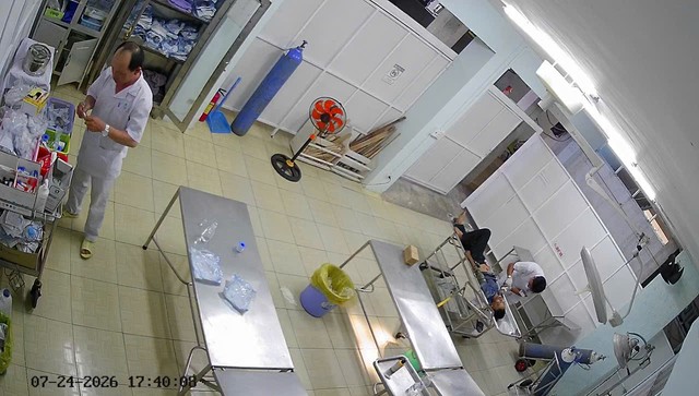Ê-kíp Bệnh viện Đa khoa Khu vực La Gi cứu sống bệnh nhân chấn thương bụng nguy kịch - Ảnh 1.