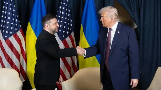 Ông Zelensky khẳng định sẵn sàng ký thỏa thuận hòa bình tại Nhà Trắng hoặc Mar-a-Lago - Ảnh 1.